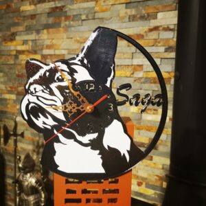 Zegar ścienny "Buldog" – czas na psią elegancję!